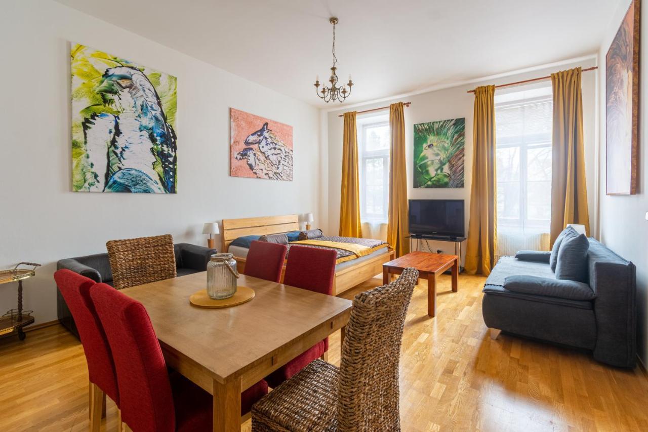 Apartment Sirius D In Center Of Cb. Ceske Budejovice Bagian luar foto
